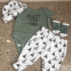 Adorable ‘Newest to the Tribe’ Baby Outfit
